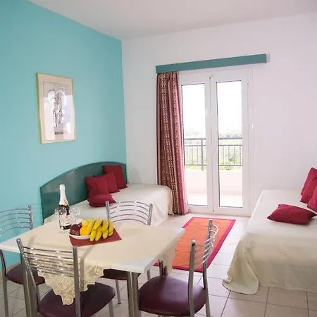Theoni Apartamento *